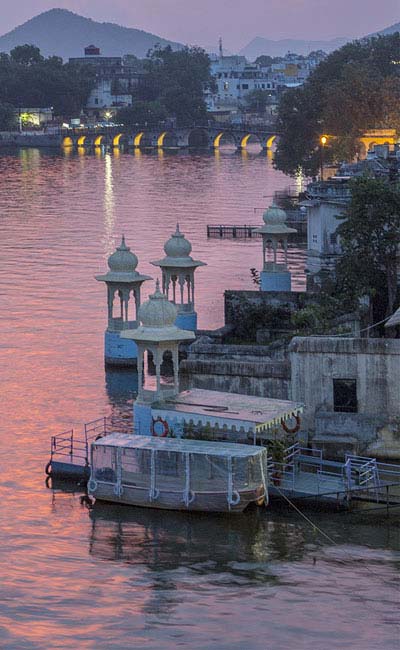 Taxi in Udaipur